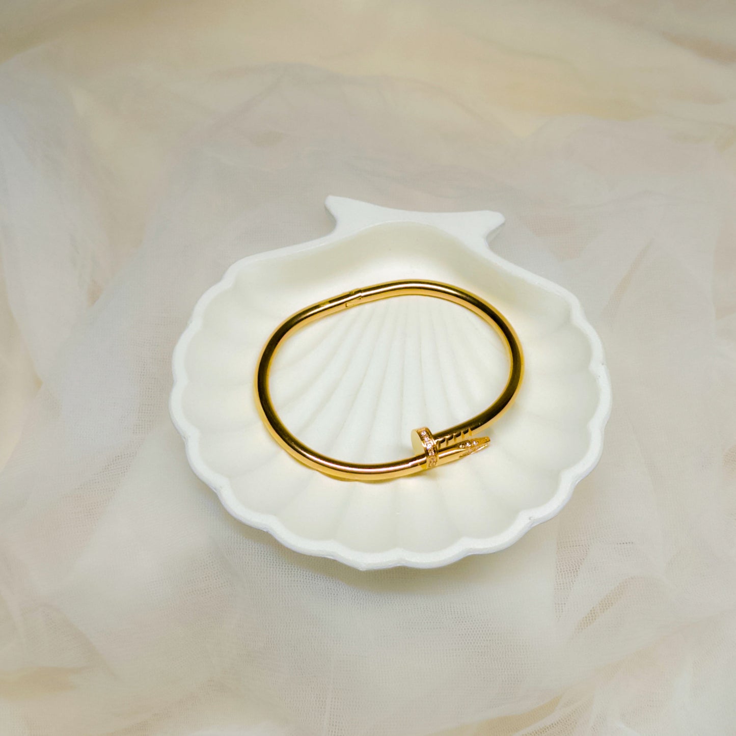 halyn nail cuff