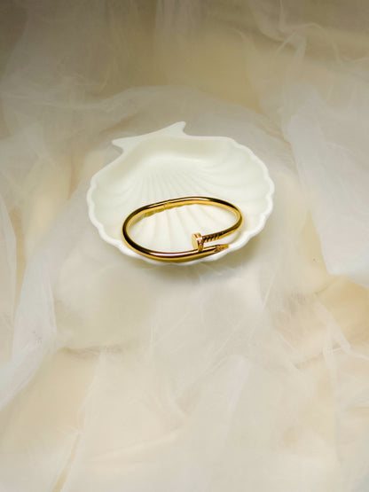 halyn nail cuff