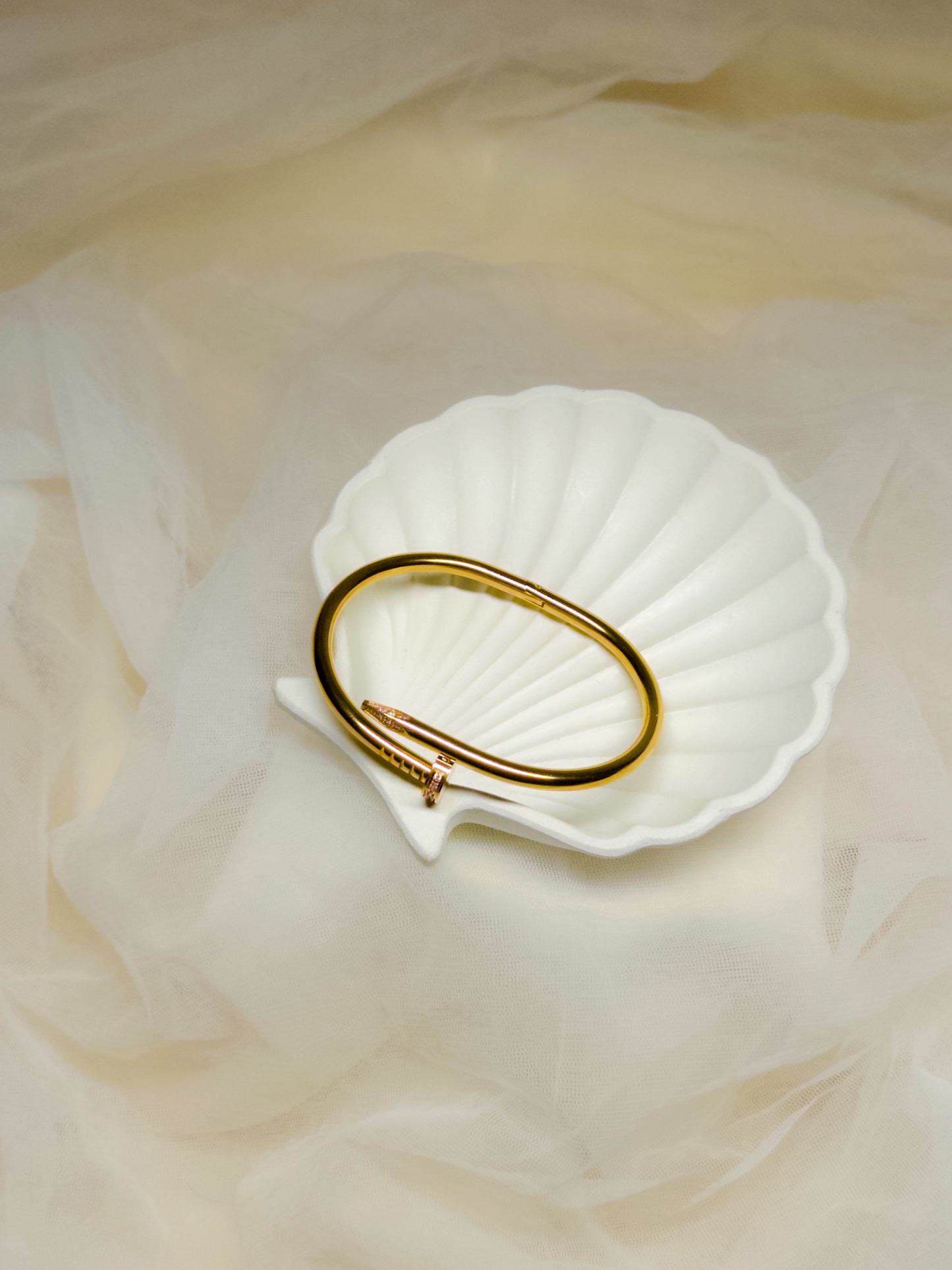 halyn nail cuff